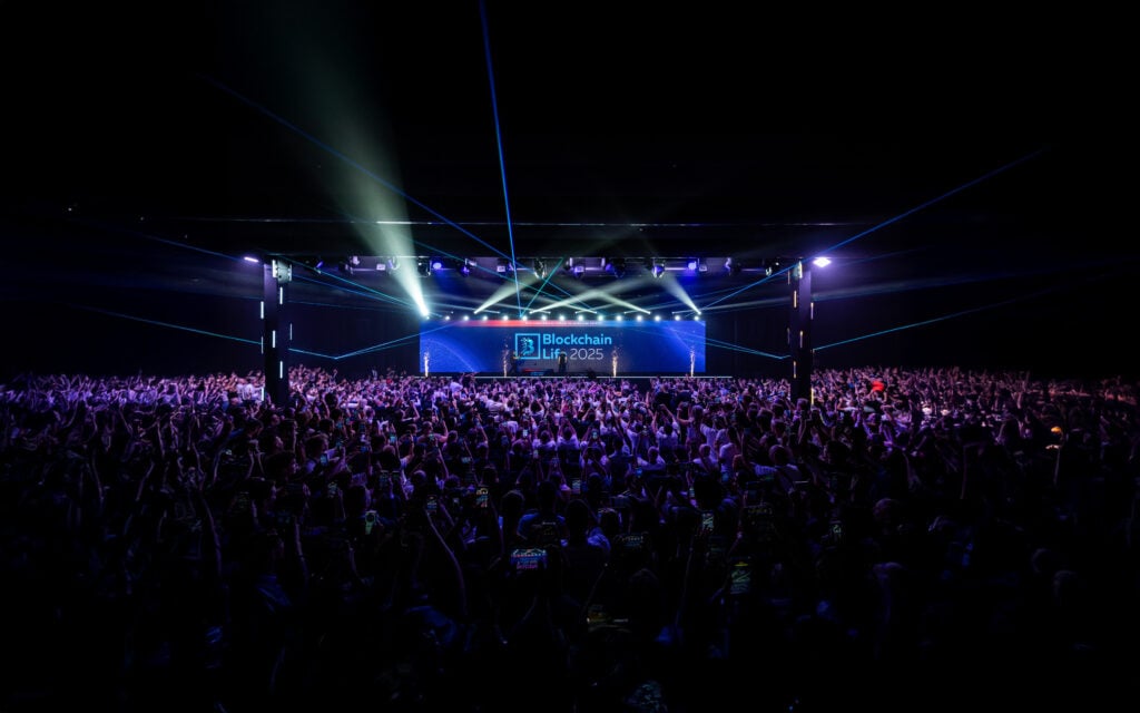 2 Banner Blockchain Life 2025