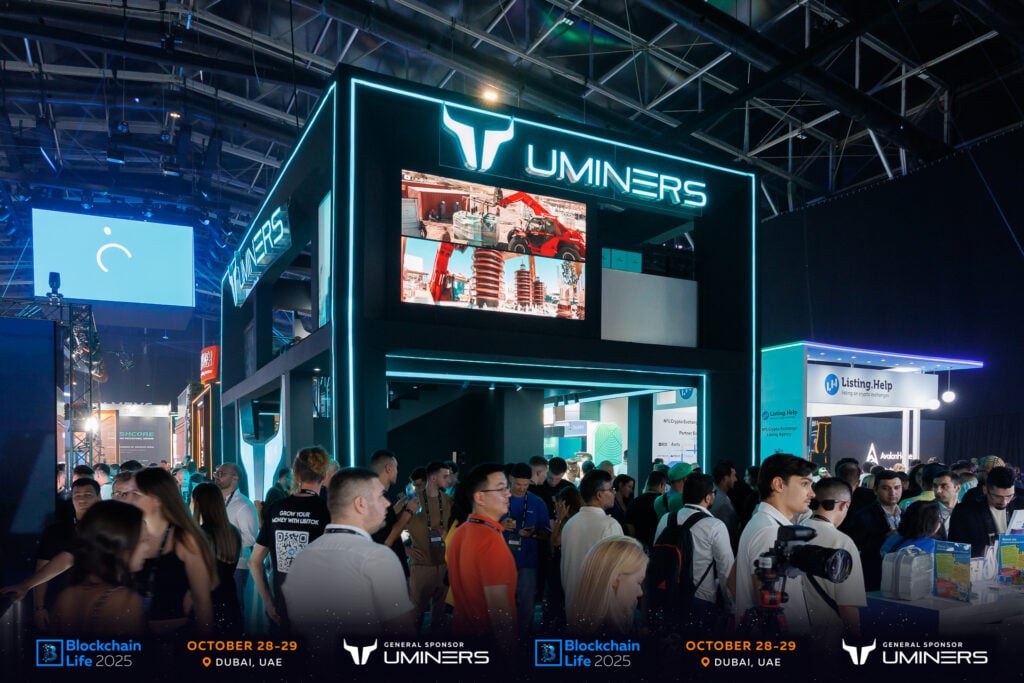 6 Banner Blockchain Life 2025