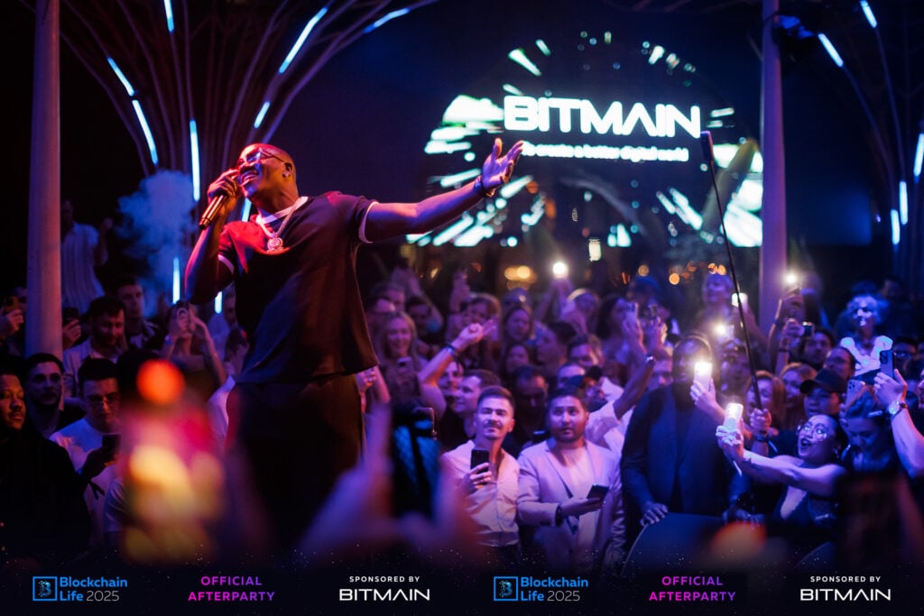 7 Banner Blockchain Life 2025